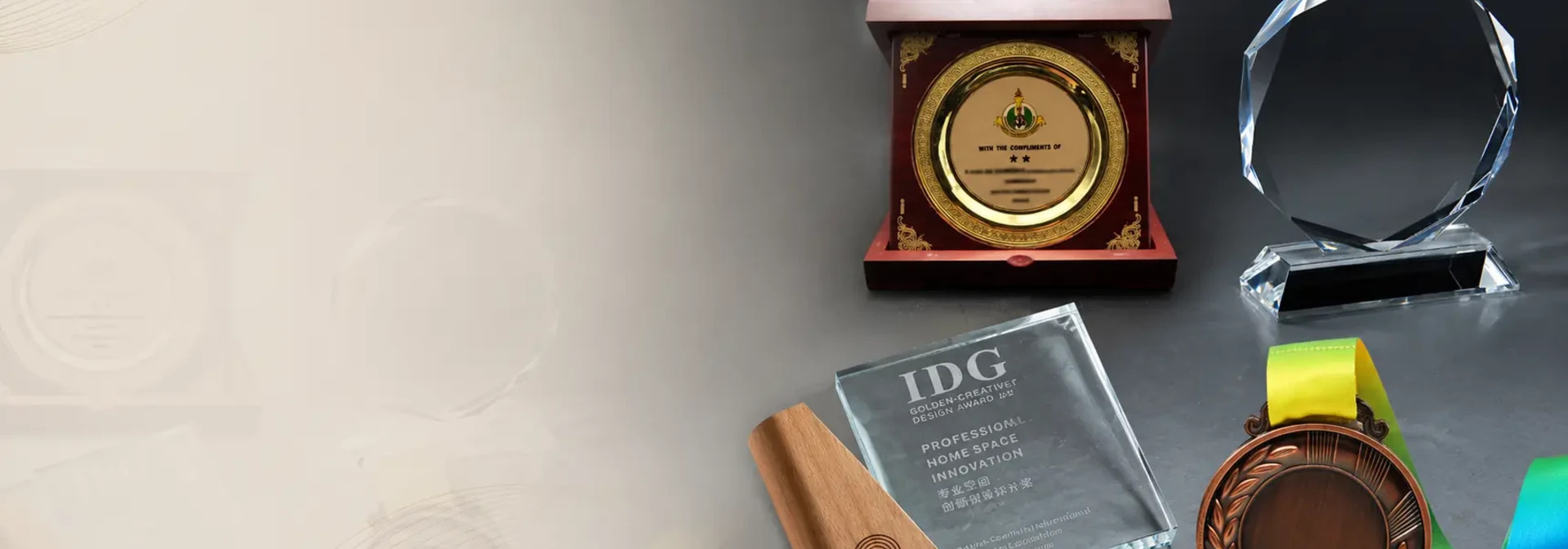 premium custom medals and trophies suppliers in dubai